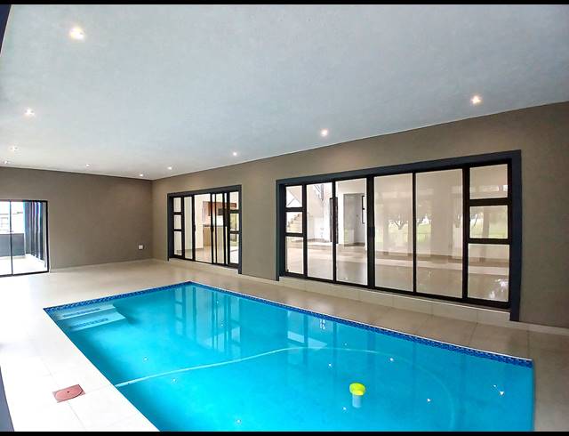 4 BEDROOM GOLF ESTATE FOR SALE IN BLUE VALLEY GOLF ESTATE